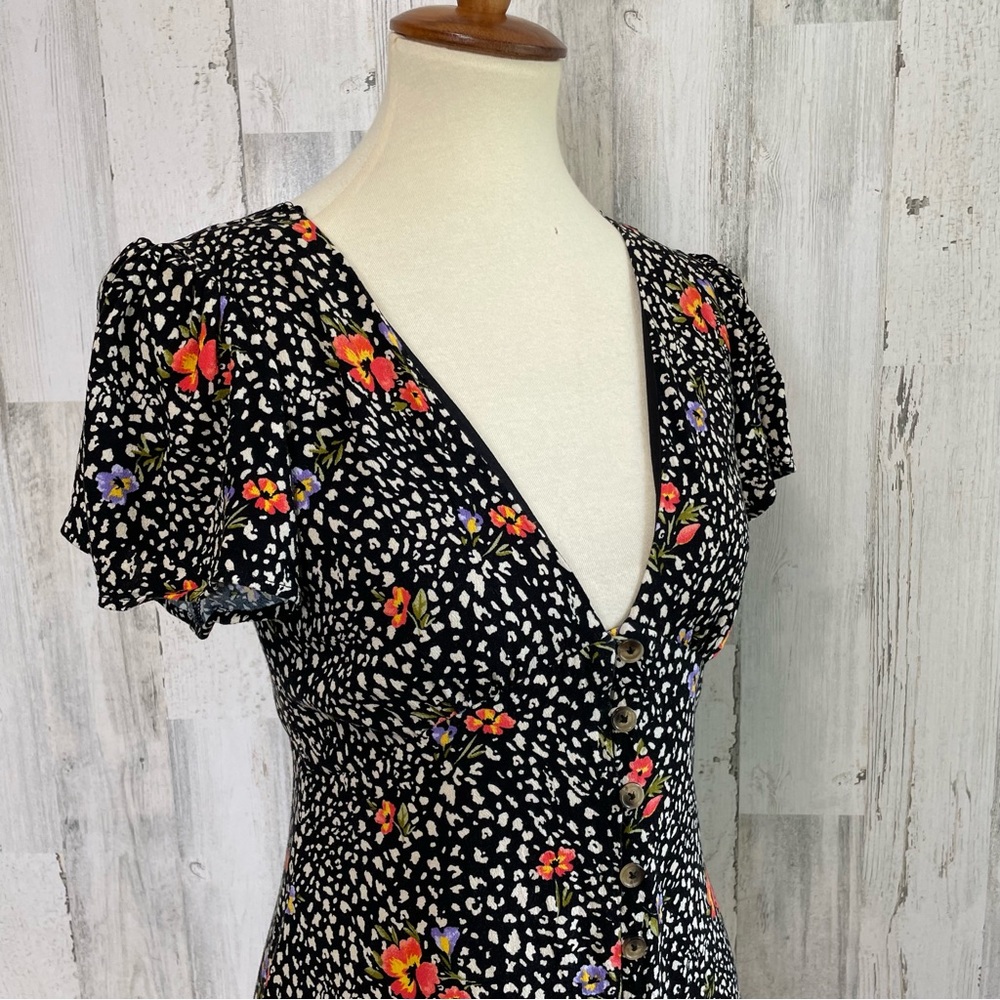 Forever 21 Floral Print Romper - Picture 6 of 12